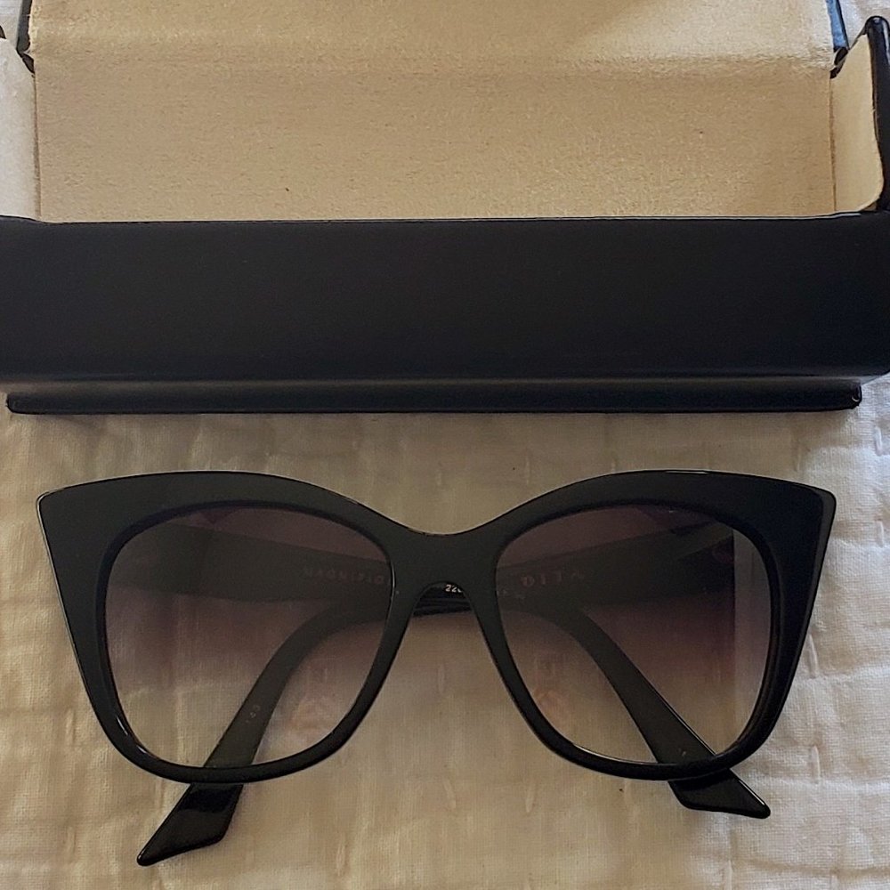 EXCEPTIONALLY CHIC MAGNIFIQUE SUNGLASSES by DITA!
